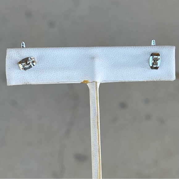 Silver middle finger f*ck you stud earrings - Picture 6 of 6